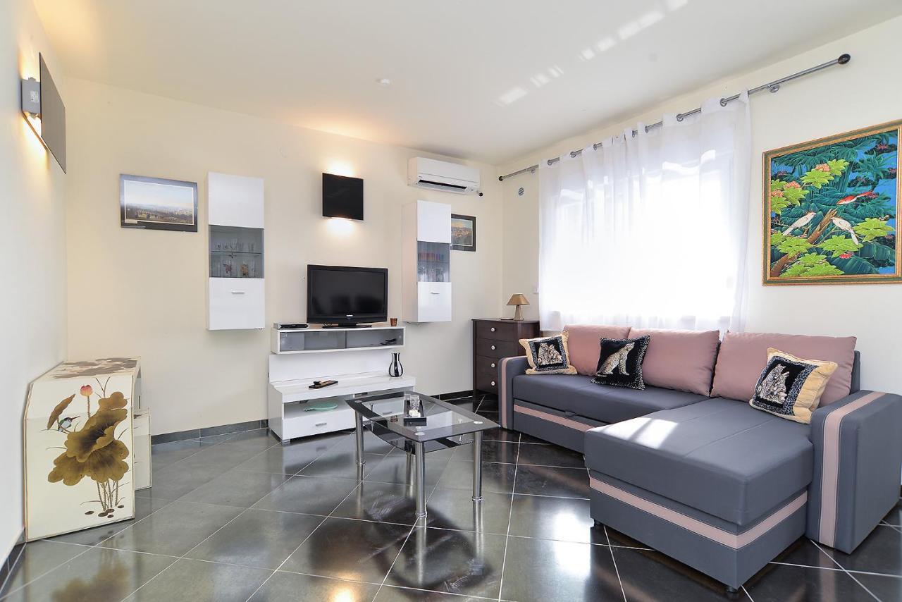 Apartments Ariana 1989 فاجانا المظهر الخارجي الصورة