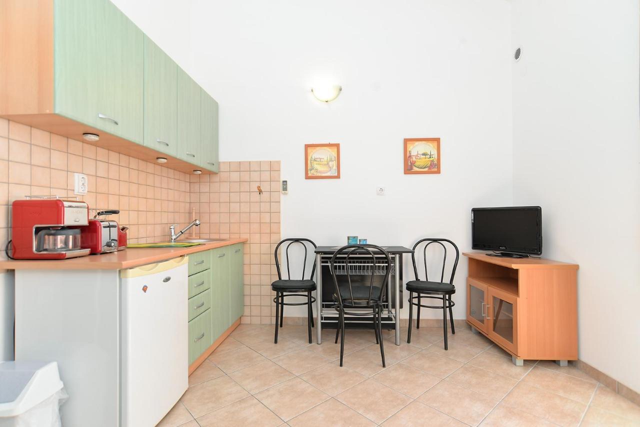 Apartments Ariana 1989 فاجانا المظهر الخارجي الصورة